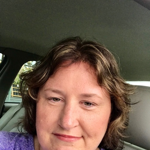 Meet your Posher, Elizabeth - Picture 1 of 1